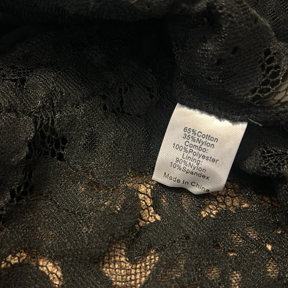 Black Lace Myla Top - Picture 9 of 12